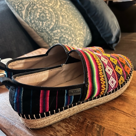 Inkkas Slip-ons with Decorative Jute Bottom - Picture 5 of 5